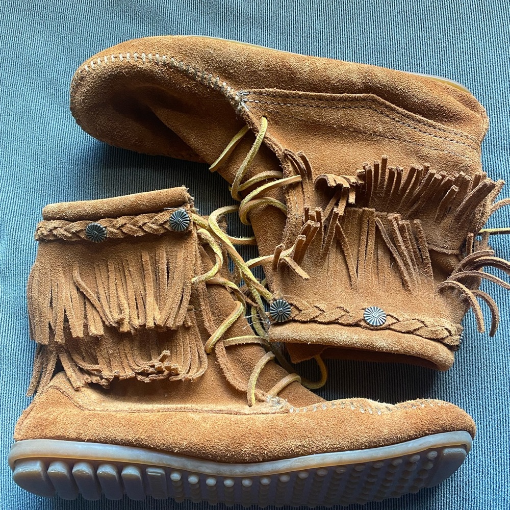 Minnetonka Shoes